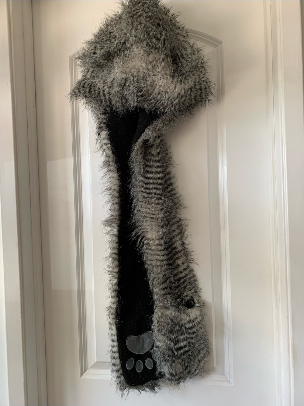 Faux Fur Hooded Scarf with Paw Pocket - Gray/Black